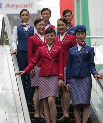 组图：空姐真实收入支出曝光