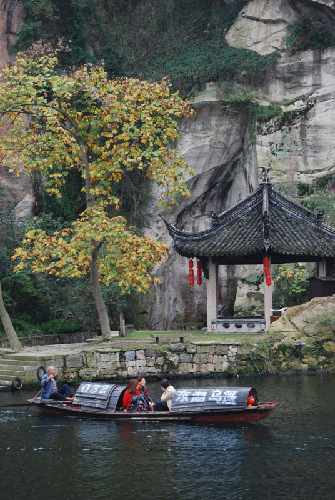 难忘“水乡精灵”：乌篷船