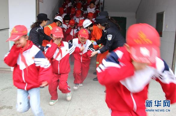 各地迎接“11·9”全国消防日