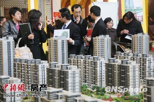 开发商对老业主维权态度渐强硬 房闹是自导自演？