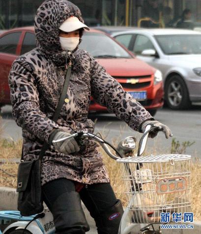 我国部分地区出现大风降温和雨雪天气