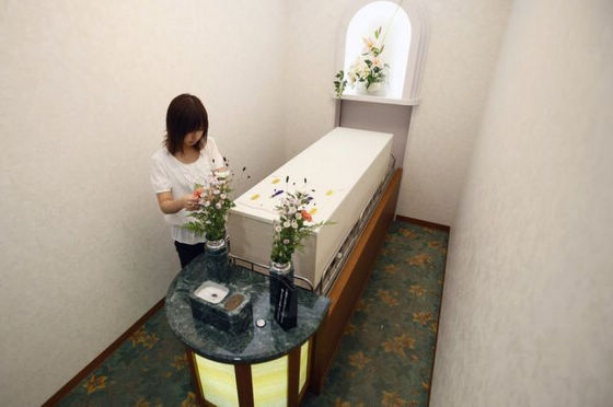 日本有家给死人住的“酒店”[组图]