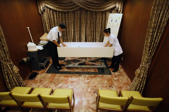 日本有家给死人住的“酒店”[组图]
