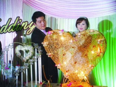 “最美护士”婉拒多名求婚者与相守4年男友结婚