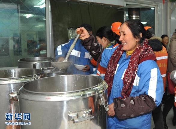 乌鲁木齐万名环卫工人今起“免费早餐”