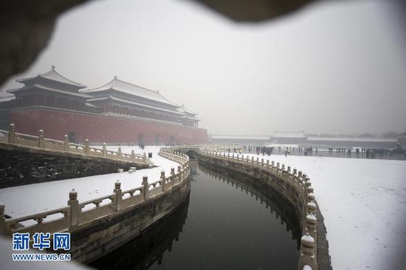 今冬初雪落京城