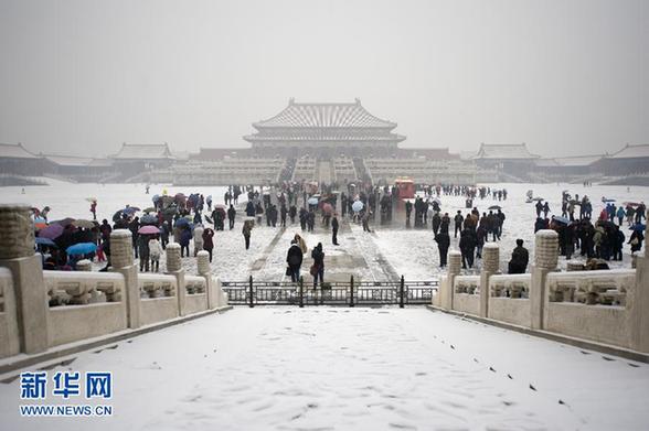 今冬初雪落京城