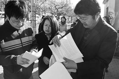 随迁子女面临高考困局 同班同学被户口决定命运