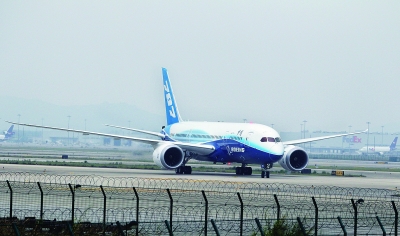 波音787亮相羊城 主打“梦幻”抢客(组图)