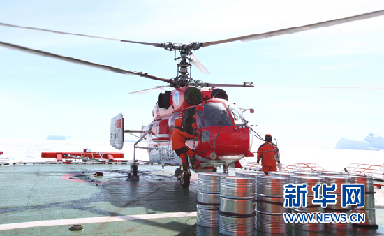 我国南极考察队直升机失事 机组人员安全脱险