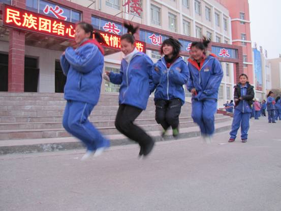 和硕举行民族团结融情游戏推广周活动