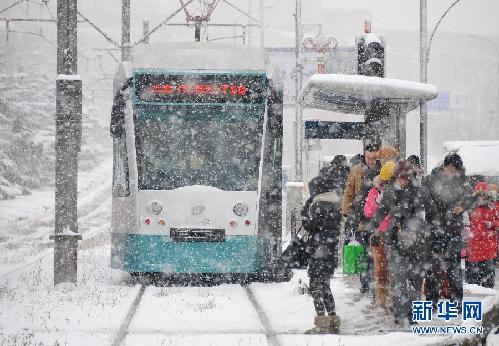 各地迎来2012年第一场雪