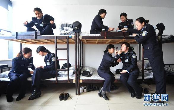 “警花”乘警组春运亮相