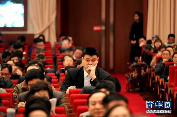 姚明出席政协上海市第十一届五次会议