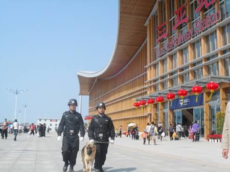 打造“旅游岛名片”为国际旅游岛“保驾护航”