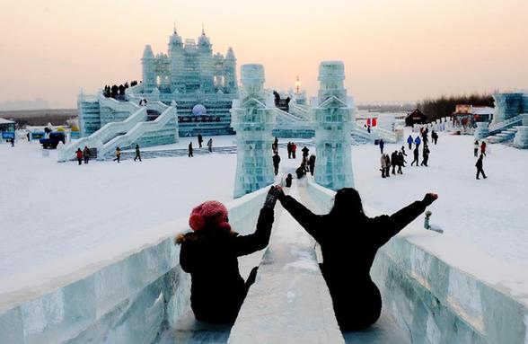 哈尔滨冰雪大世界的“冷资源”与“热活力”