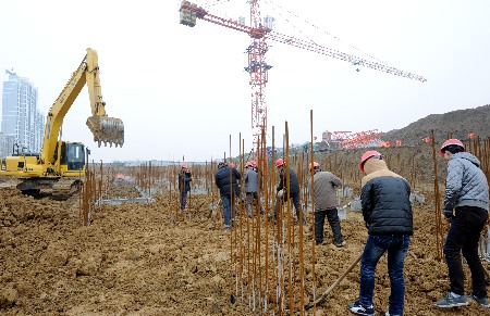 大建设快速推进 重点工程“不休息”