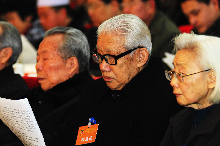 政协郑州市第十二届委员会第四次会议开幕(组图)