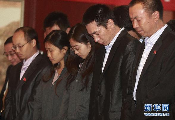 17名在苏丹劫持事件中脱险的中国工人回到成都