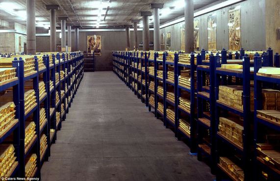 伦敦地下金库藏金4600吨 大门钥匙近1米长