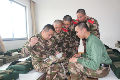 言传身教 “难带兵”不难带