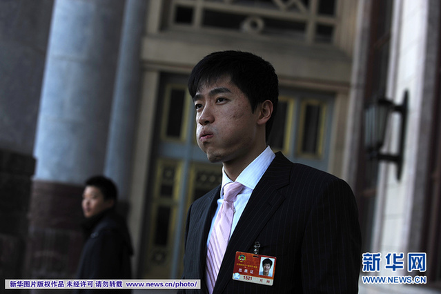 刘翔晏紫缺席政协会议 委员“理解”但督其尽责