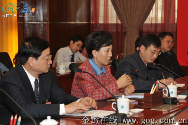 谌贻琴看望贵州省参加全国“两会”报道的媒体记者