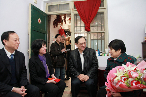 中华全国总工会副主席倪健民率团访淮