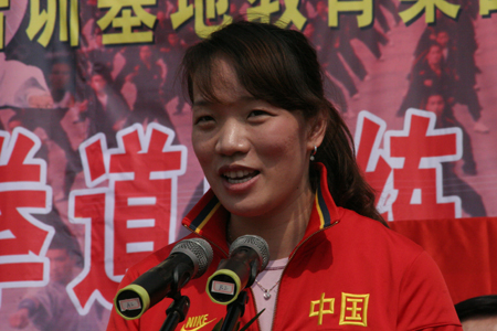 少林武僧团与陈中跆拳道“联姻”助力河南体育