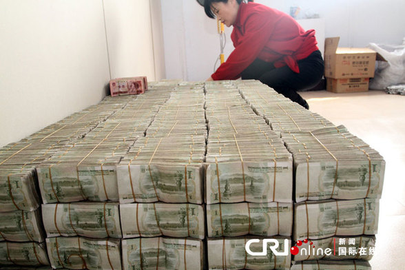 河南商丘公交公司连续12年用零钱发工资