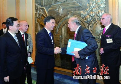 广东要再创辉煌必须继续坚定不移地坚持改革开放