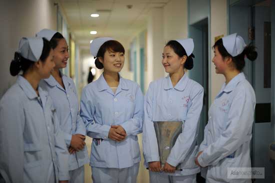 重庆主城多家医院护士服大变身+-+中国在线