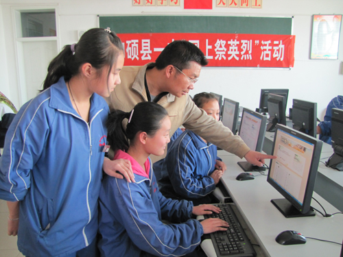 和硕县开展网上祭英烈活动