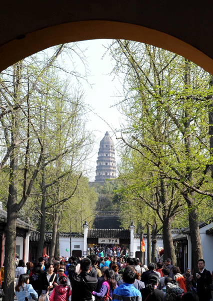 清明小长假 踏青旅游热