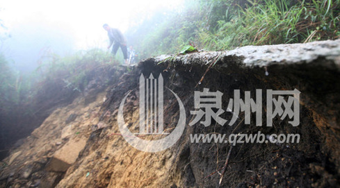 安溪南安遭遇百年不遇冰雹暴雨侵袭(图)