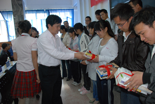 石河子大学举办系列活动庆祝第十七个世界读书日