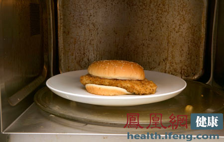 揭秘微波炉使用5大误区易致癌