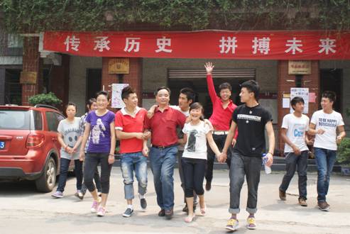藏区学生免费职业教育：外面的世界很精彩