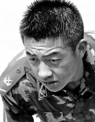孙茂珲：火海救人英勇牺牲