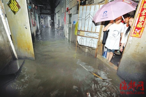 福建今年雨季降水51年来最多 福州昨日骤雨多处积水