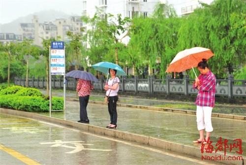 福建今年雨季降水51年来最多 福州昨日骤雨多处积水