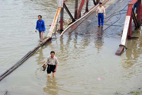 强降雨致长江江西九江段出现同期罕见高水位