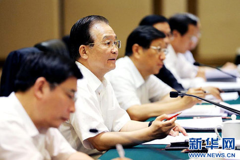 温家宝在鄂考察时强调：把稳增长放在更加重要的位置
