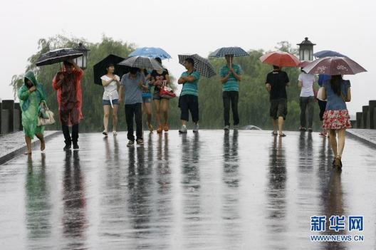 全国天气“水火两重天”