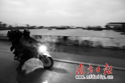 广东全省5.1万艘渔船回港避风