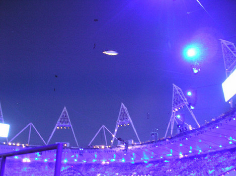 外星人也看奥运 伦敦奥运会开幕式疑现UFO