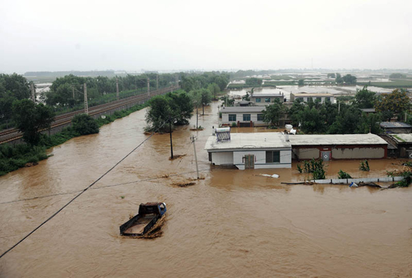 直击辽宁盖州突发洪水 6万受灾群众有序撤离[