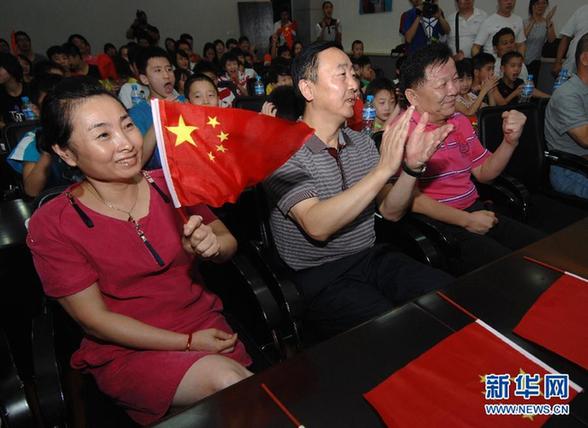 家乡连线：奖牌背后 莫忘亲人功与泪