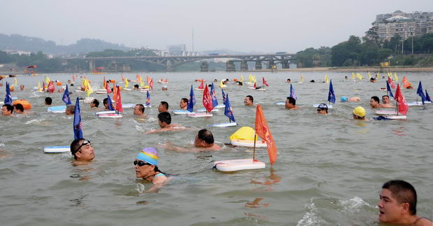 全民健身——千名健儿畅游闽江