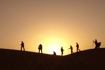 塔河两岸景如画 瀚海胡杨醉游人